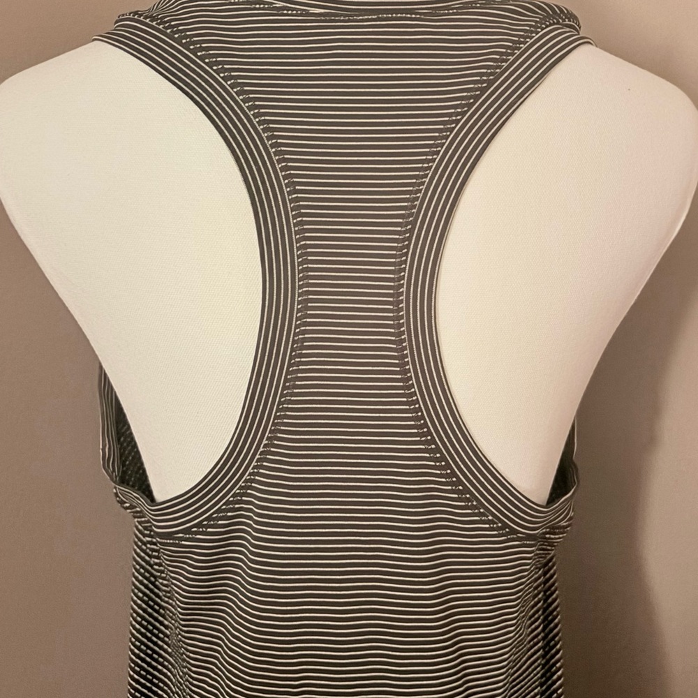 Athleta Momentum Seamless Tank Black Mini Stripe Size Medium - Picture 5 of 9